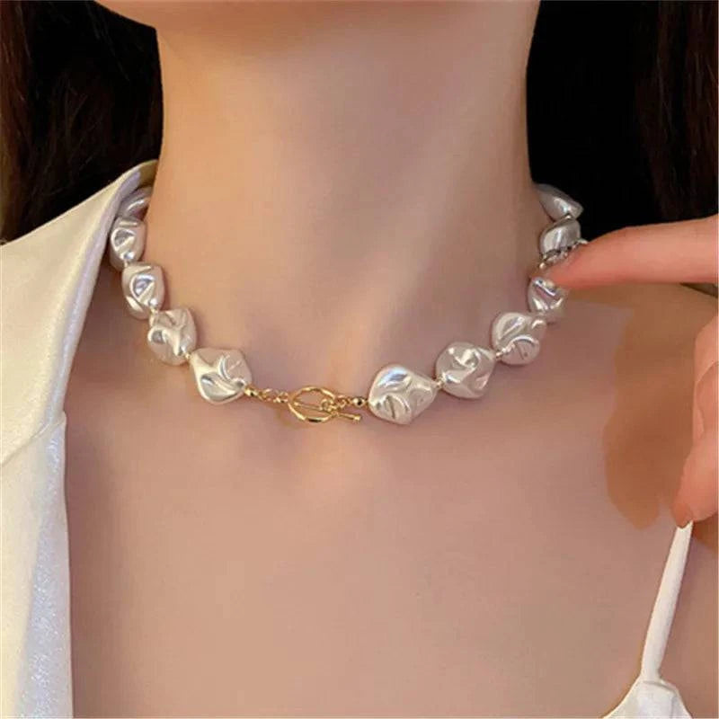 Vintage Hyperbole Bead Pearls Necklace Collarbone Chain Women's Elegant Pendant Necklace Bride Jewelry - Clothing Personality