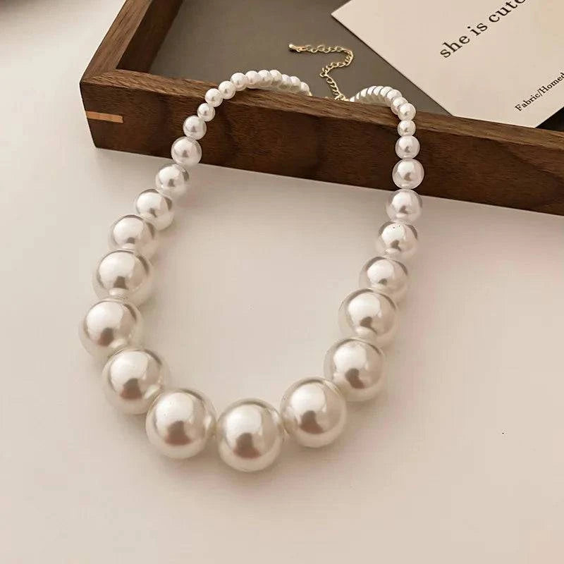 Vintage Hyperbole Bead Pearls Necklace Collarbone Chain Women's Elegant Pendant Necklace Bride Jewelry - Clothing Personality