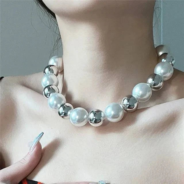 Vintage Hyperbole Bead Pearls Necklace Collarbone Chain Women's Elegant Pendant Necklace Bride Jewelry - Clothing Personality