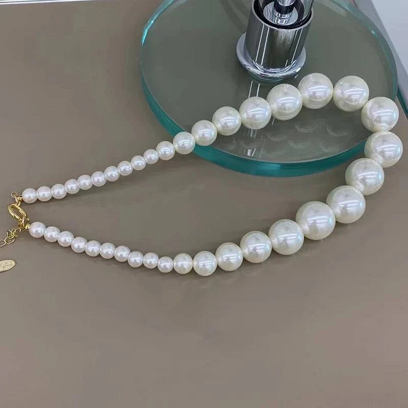 Vintage Hyperbole Bead Pearls Necklace Collarbone Chain Women's Elegant Pendant Necklace Bride Jewelry - Clothing Personality