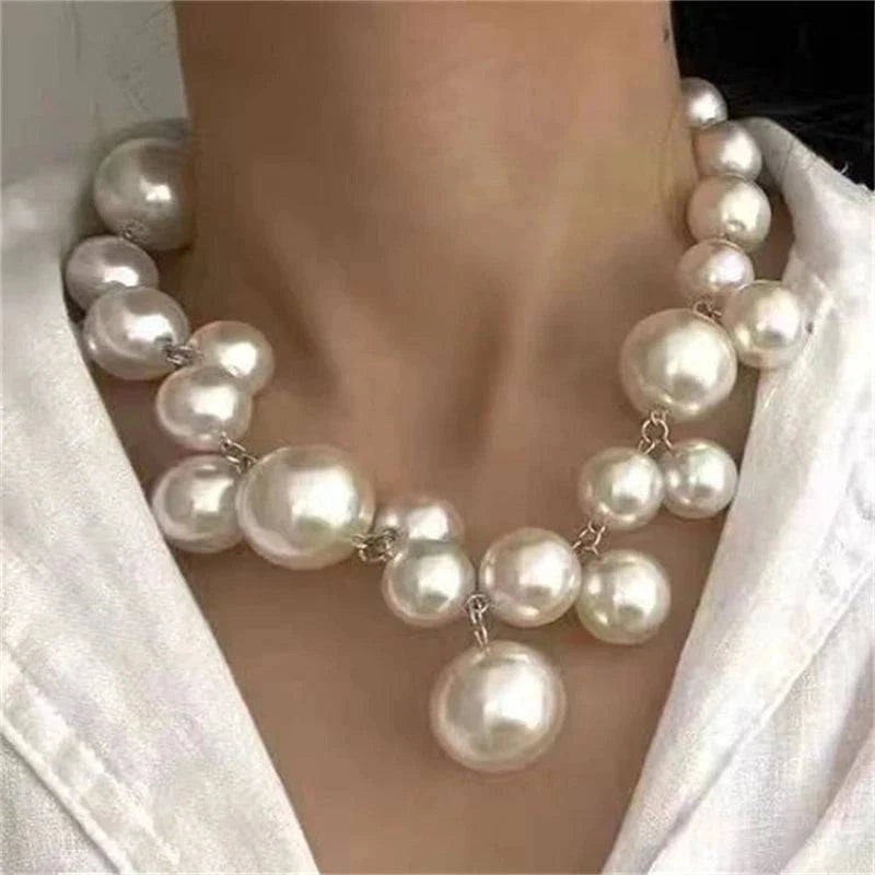 Vintage Hyperbole Bead Pearls Necklace Collarbone Chain Women's Elegant Pendant Necklace Bride Jewelry - Clothing Personality