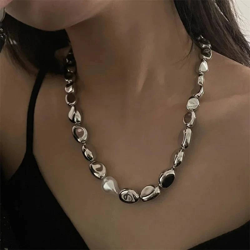Vintage Hyperbole Bead Pearls Necklace Collarbone Chain Women's Elegant Pendant Necklace Bride Jewelry - Clothing Personality