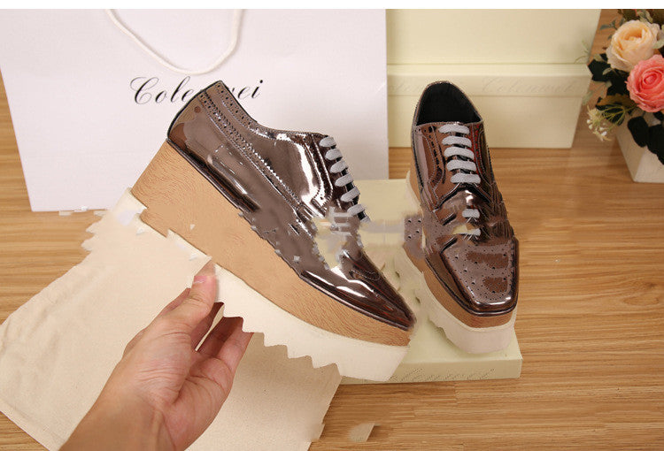 Women's Shoes With Carved Waterproof Platform Wedges - Clothing Personality