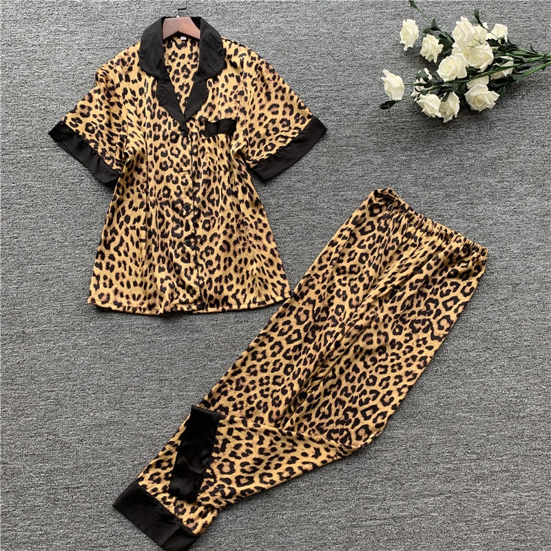 Women's Leopard Print Long Sleeve Pajamas Woman Ice Silk Fashion Animal Print Sexy Pajama Set Pajama Top and Bottom