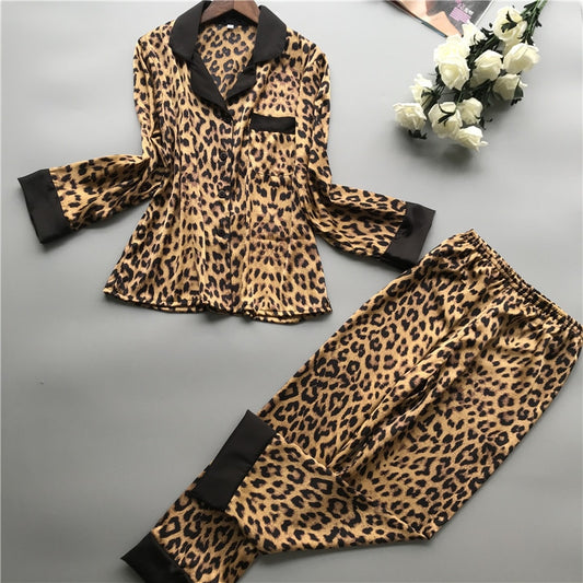 Women's Leopard Print Long Sleeve Pajamas Woman Ice Silk Fashion Animal Print Sexy Pajama Set Pajama Top and Bottom